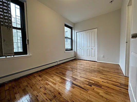 Rented by Zjama Realty Corp | media 10