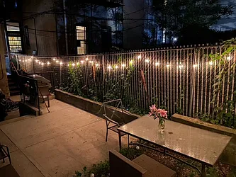 Rented by R New York