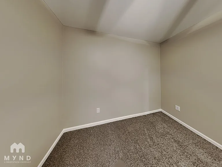 3385 Reynard Rd — Photo 9