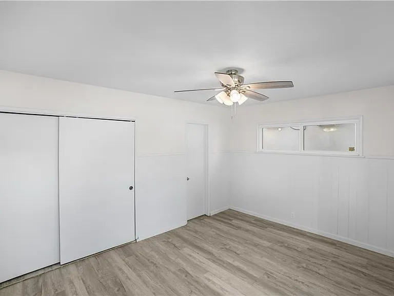 7400 Cozycroft Ave — Photo 14