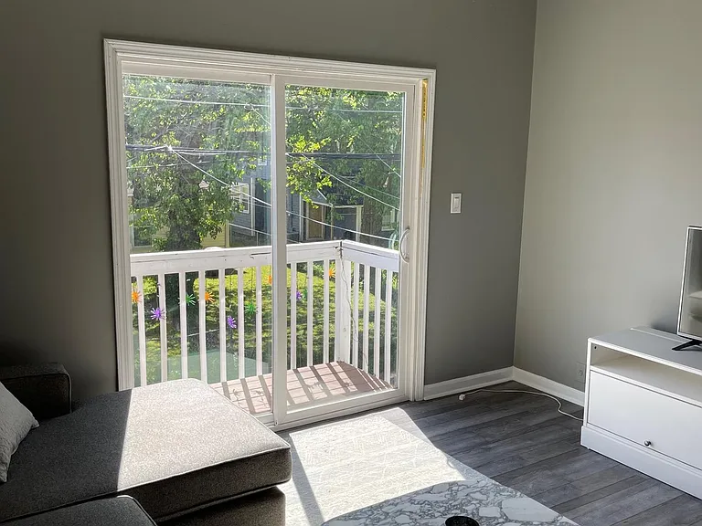 2049 Ruckle St — Photo 11