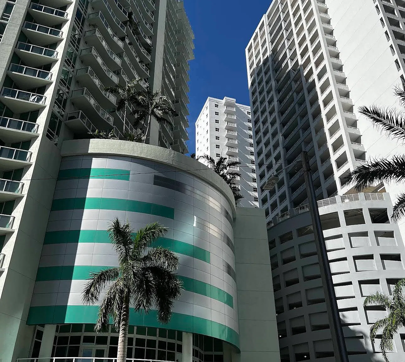 1 bed, 826 sqft, $2,900 — Photo 1