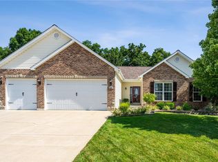 1015 Roosevelt Dr, Wentzville, MO 63385
