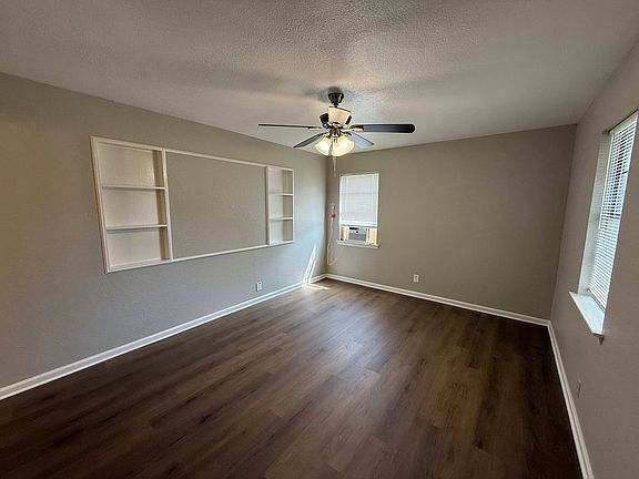 2nd image of 916 Wilemon Dr