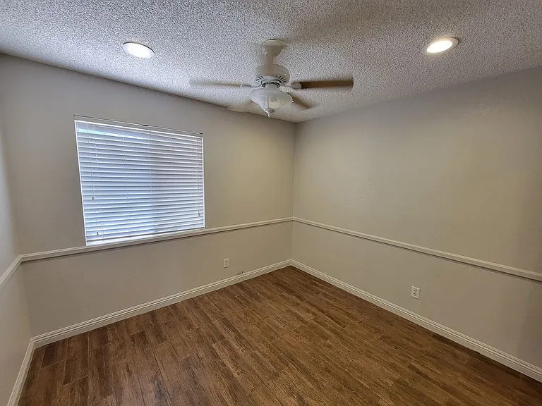 861 W Legion Rd — Photo 4