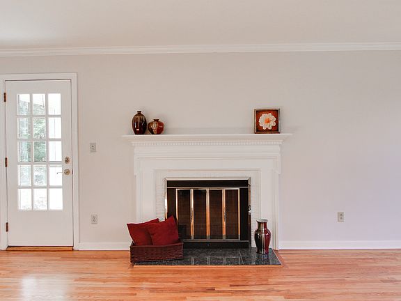 2nd image of 3306 Scathelocke Rd
