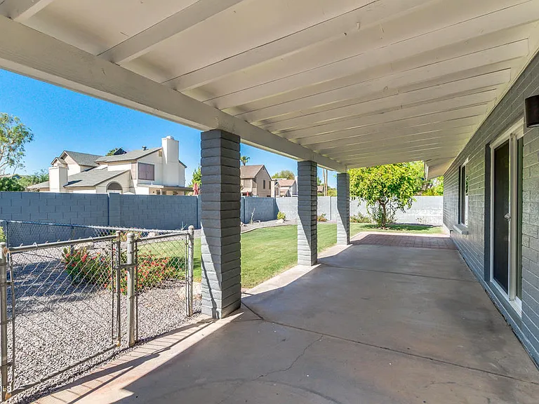 1115 W Barrow Dr — Photo 31
