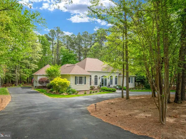 11329 Fawn Lake Pkwy, Spotsylvania, VA 22551