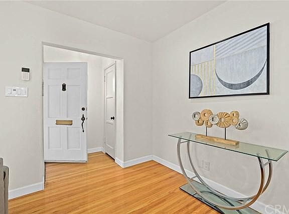 3rd image of 5625 N Willard Ave