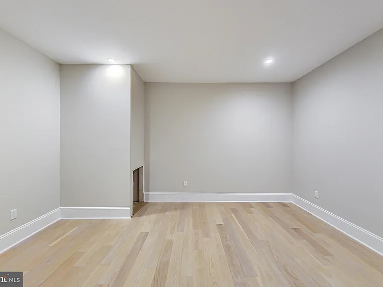 3104 Sleepy Hollow Rd — Photo 64