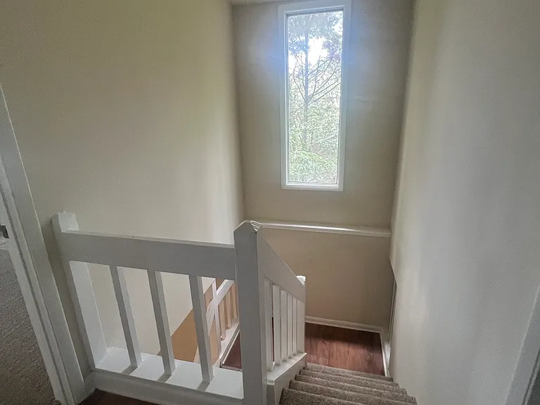 3260 Highpoint Ct — Photo 10