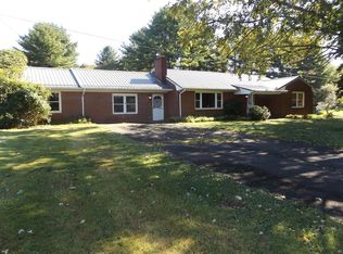 134 Reedside Dr, Fancy Gap, VA 24328