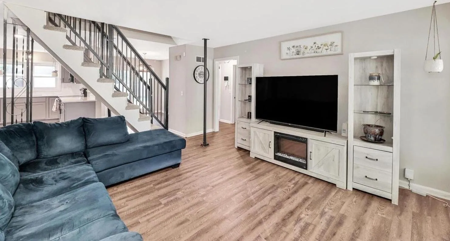 5 bed, 1702 sqft, $1,749 — Photo 3