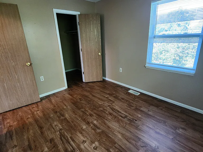 1310 E North St #1 — Photo 4