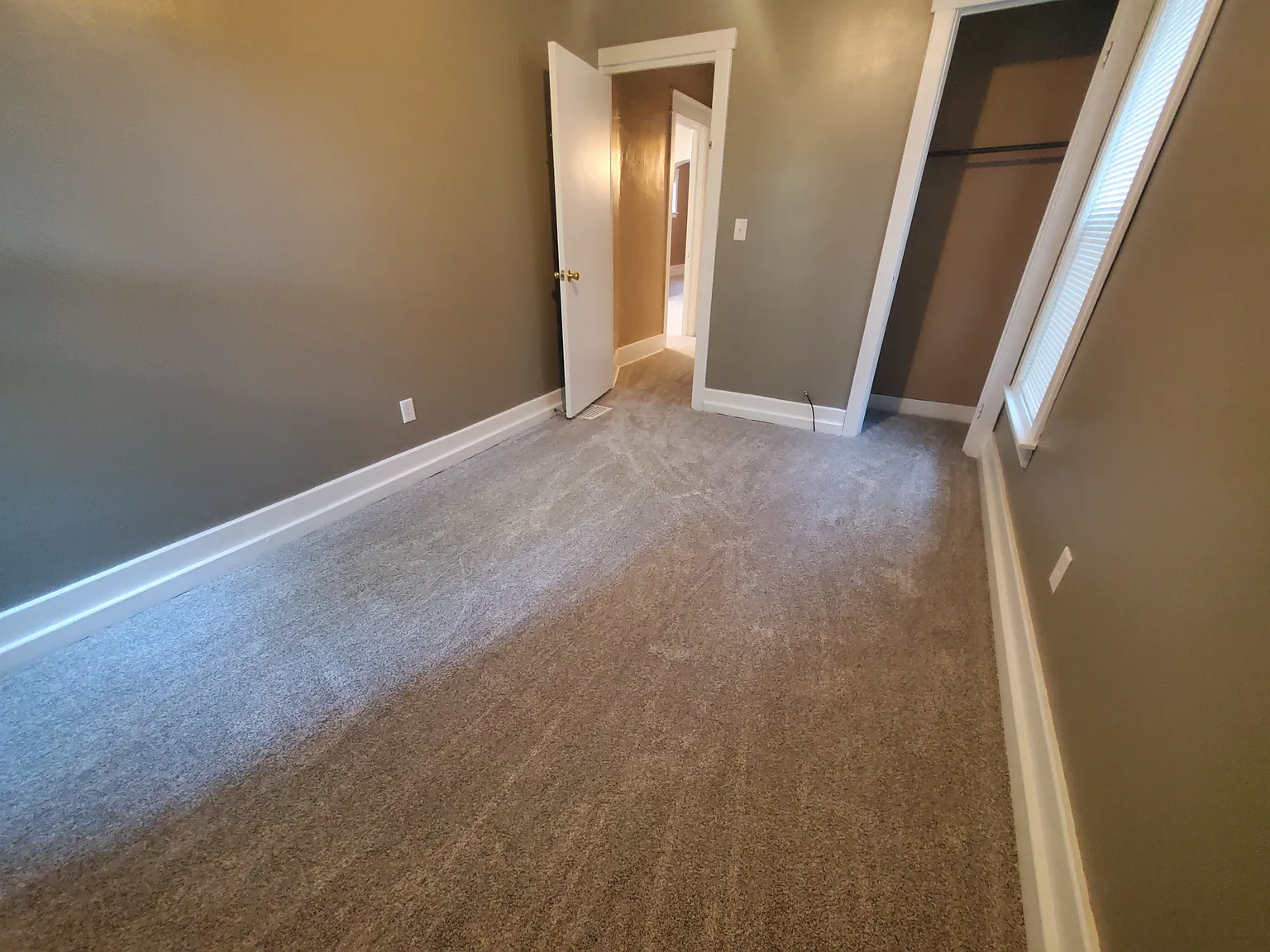 2 bed, 1125 sqft, $1,050 — Photo 3