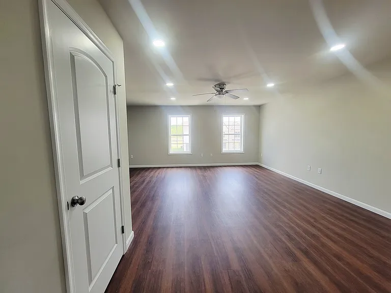 234 Rojan Rd — Photo 11