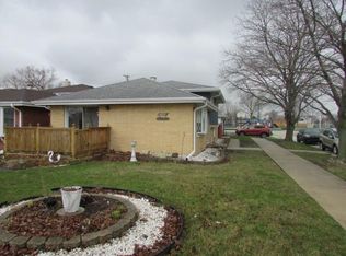 6021 W 83rd St, Burbank, IL