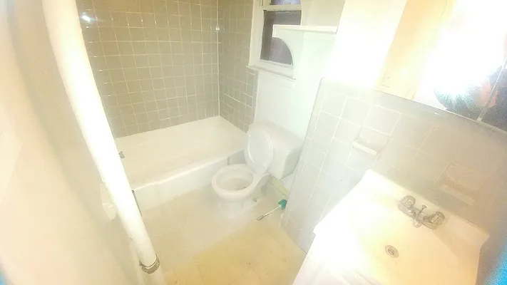Rented by Downtown Mgt & Realty LLC | media 15