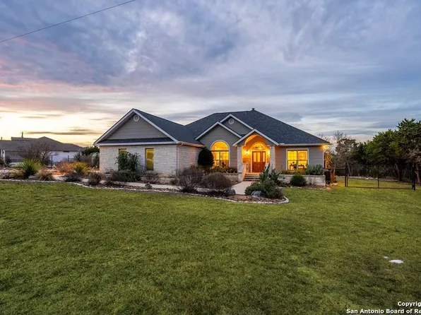 395 Rhum Rd, Kerrville, TX 78028