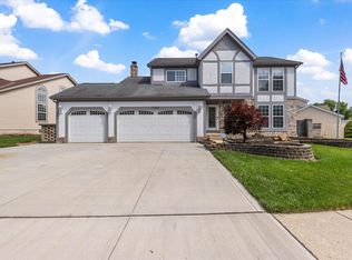 7700 Eagle Creek Dr, Pickerington, OH