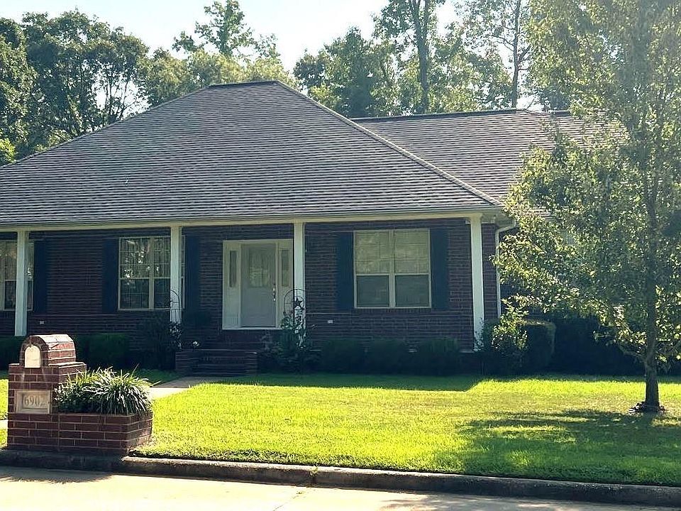 1st image of 6902 Forest Oak Dr