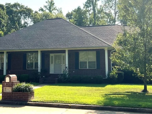 6902 Forest Oak Dr, Texarkana, AR 71854