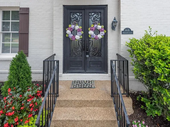 831 Park Side Ln, Collierville, TN 38017