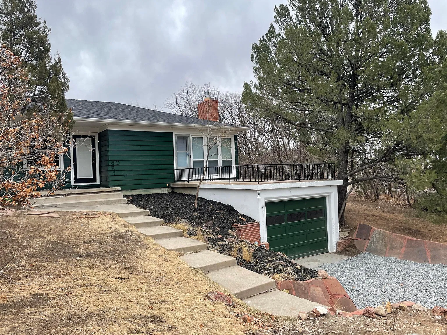 3 bed, 2017 sqft, $3,500 — Photo 3