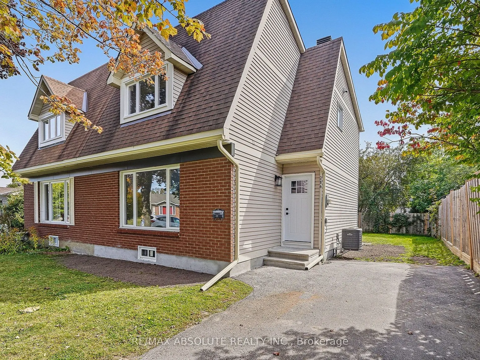 3 bed, $2,995 — Photo 1