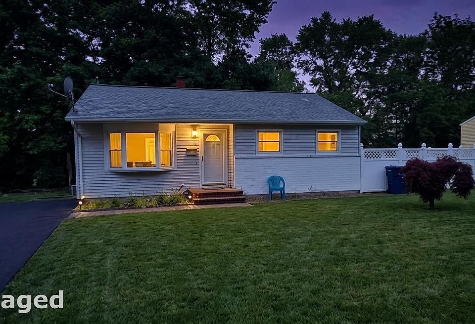 1st image of 13 Berkshire Circle
