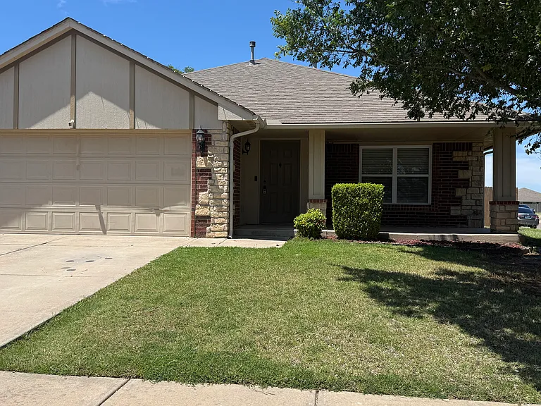 21201 River Lark Ln — Photo 1