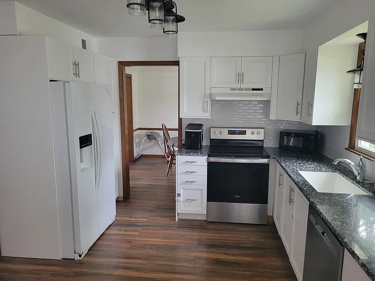 1504 E Wells Fargo Dr — Photo 4