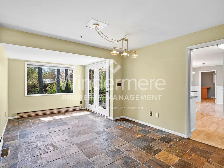 1706 E 38th Ave — Photo 18