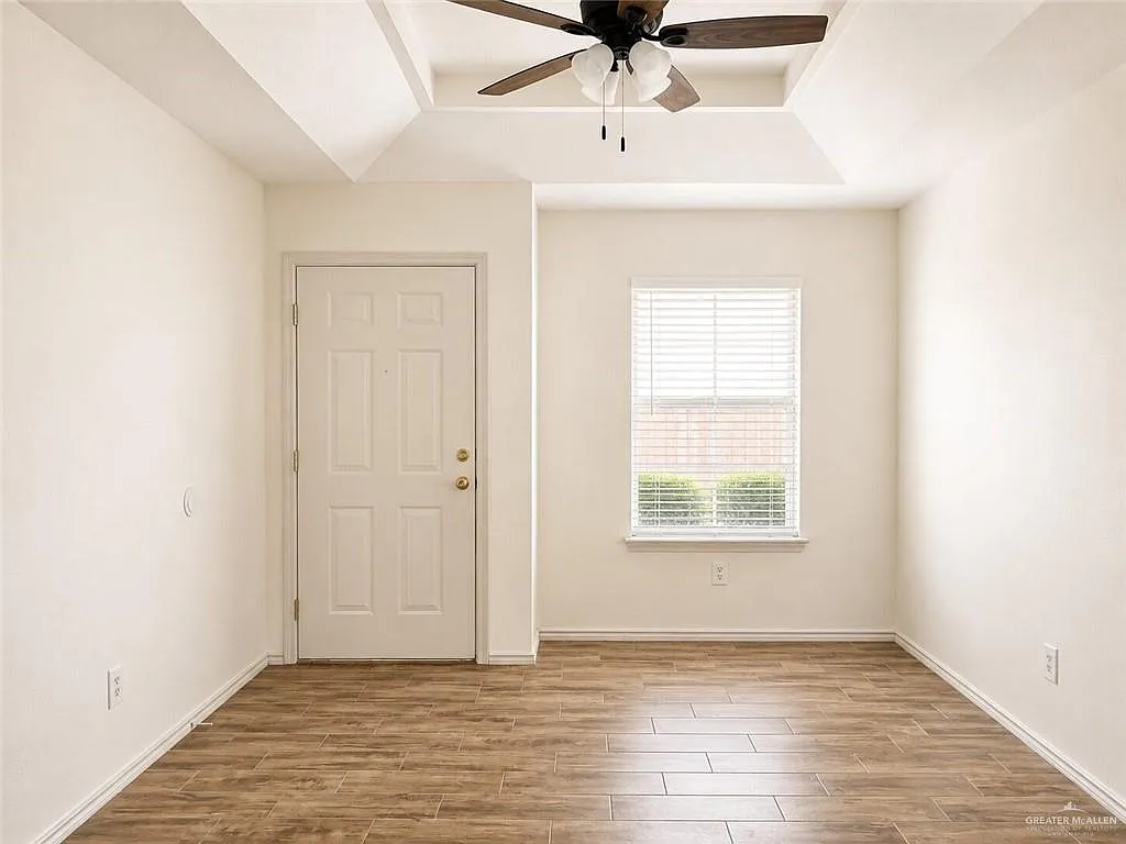 2 bed, 2.0 bath, 910 sqft, $800 — Photo 3