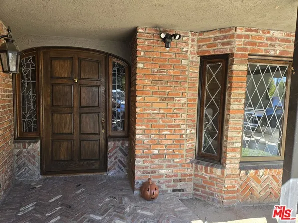 4901 Encino Ave, Encino, CA 91316