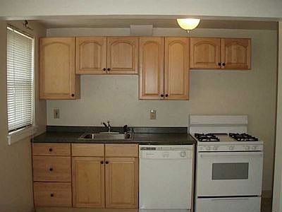 1st image of 490 Serpentine Dr