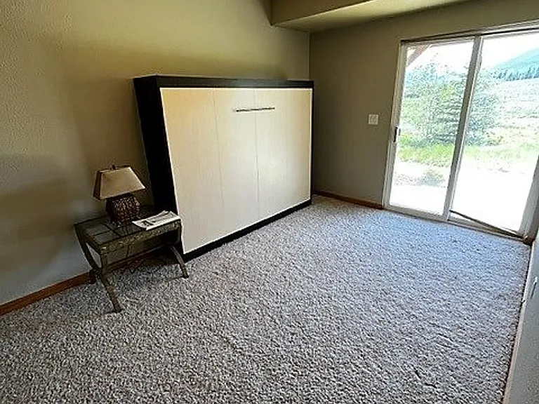 592 Meadow Wood Cir — Photo 17