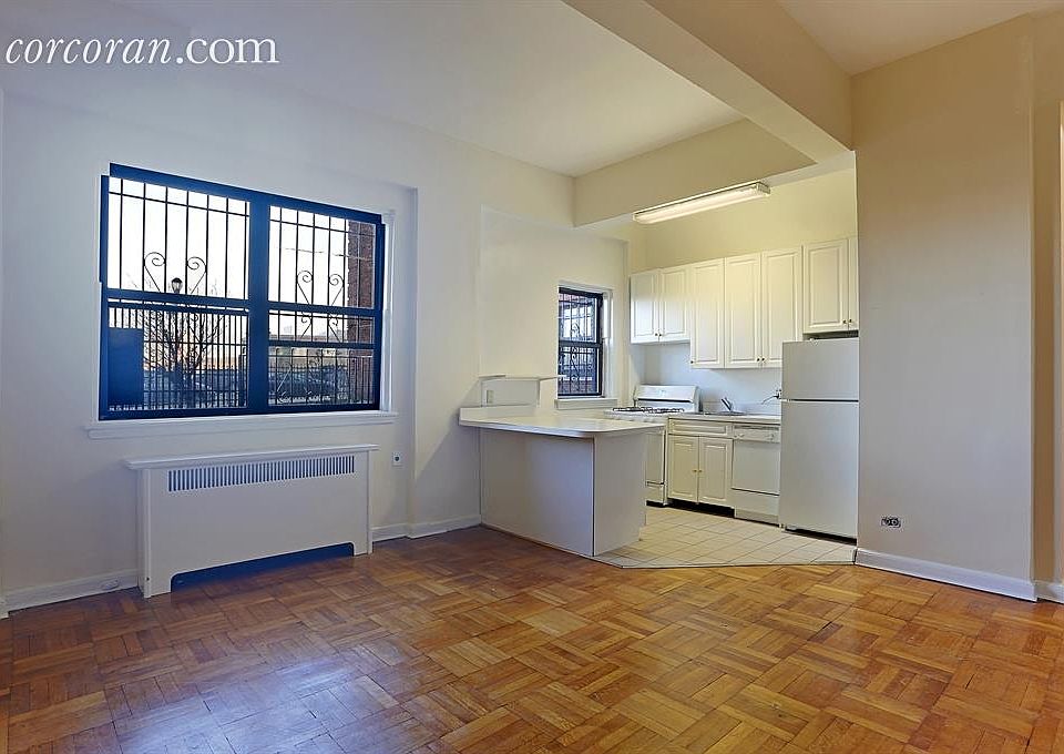 1st image of 15900 Riverside Dr W #1K