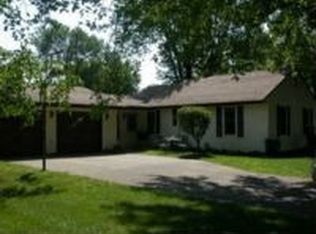 520 Lockwood St, Chesaning, MI 48616