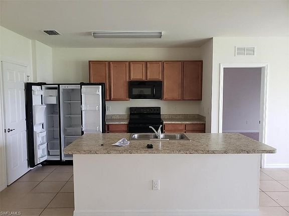 4th image of 1628 NW 2nd St
