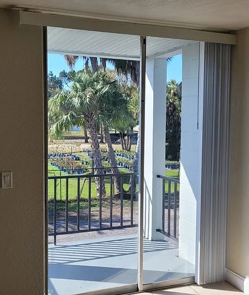 South Dale Villas — Photo 10