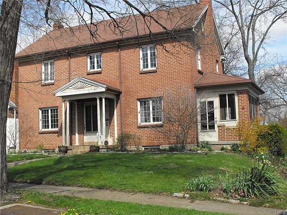 2nd image of 39 Redwood Ave