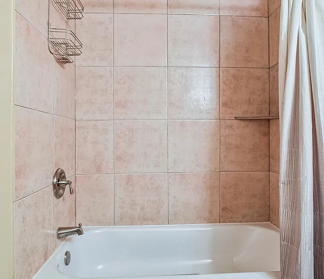 821 Madison St NW — Photo 30