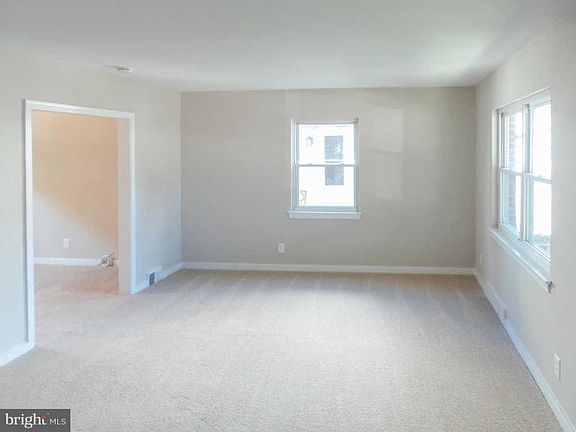 5th image of 2233 Gross Ave