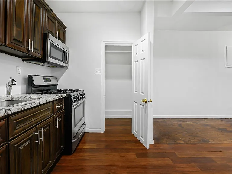 53 Linden St #GROUND-LEVEL — Photo 9