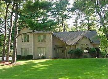 1st image of 52392 Clarendon Hills Dr