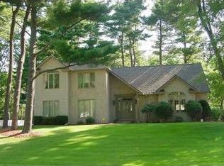 52392 Clarendon Hills Dr, Granger, IN 46530