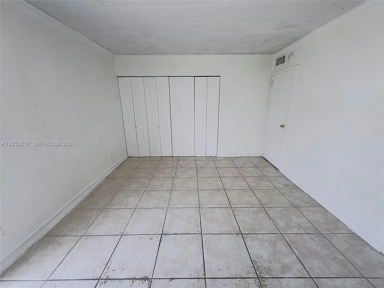 2075 NE 164th St #204 — Photo 11