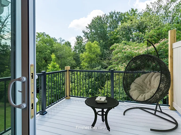 Killian Lakes Apartments and Townhomes — Photo 14