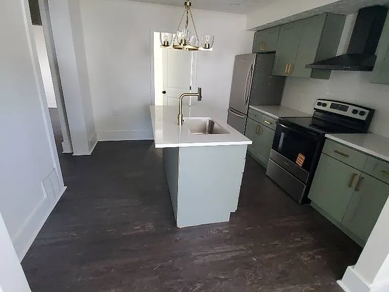 4309 Gifford Ave — Photo 48